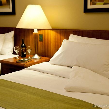 Hotel Palace Guayaquil Oda fotoğraf